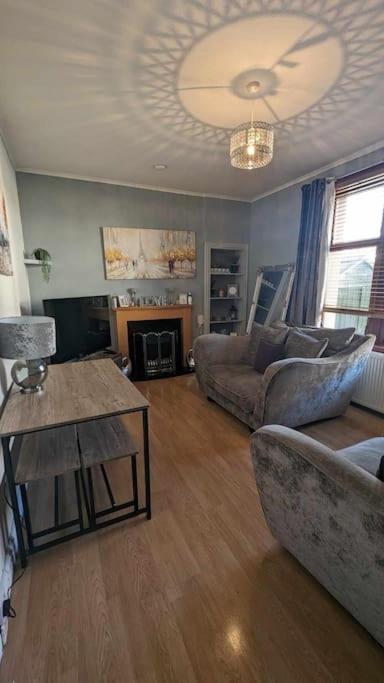 Lovely 2 Bedroom Apartment In Heart Of Dundee Exterior photo